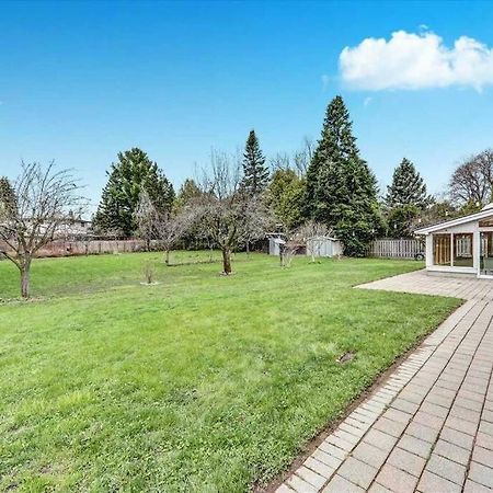 Lovely 2 Bedroom Basement Apartment In Toronto Eksteriør billede