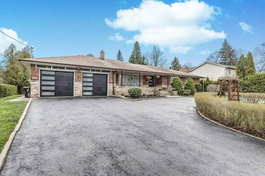 Lovely 2 Bedroom Basement Apartment In Toronto Eksteriør billede